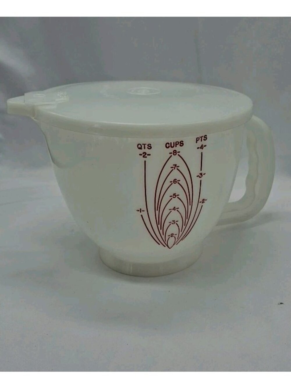 VTG Tupperware Mix-N-Store 8 Cup 2 Qt Measuring Bowl Pitcher w/ Lid USA #500